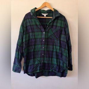 Old Navy classic button down green, navy, black plaid size xl